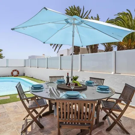 فيلة Palacios Herrero *